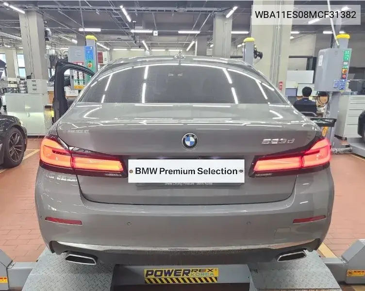 5 Series (G30) 523D Luxury VIN: WBA11ES08MCF31382 Lot: 39979767