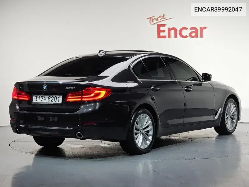 5 Series (G30) 530I xDrive Luxury Plus VIN: ENCAR39992047 Lot: 39992047