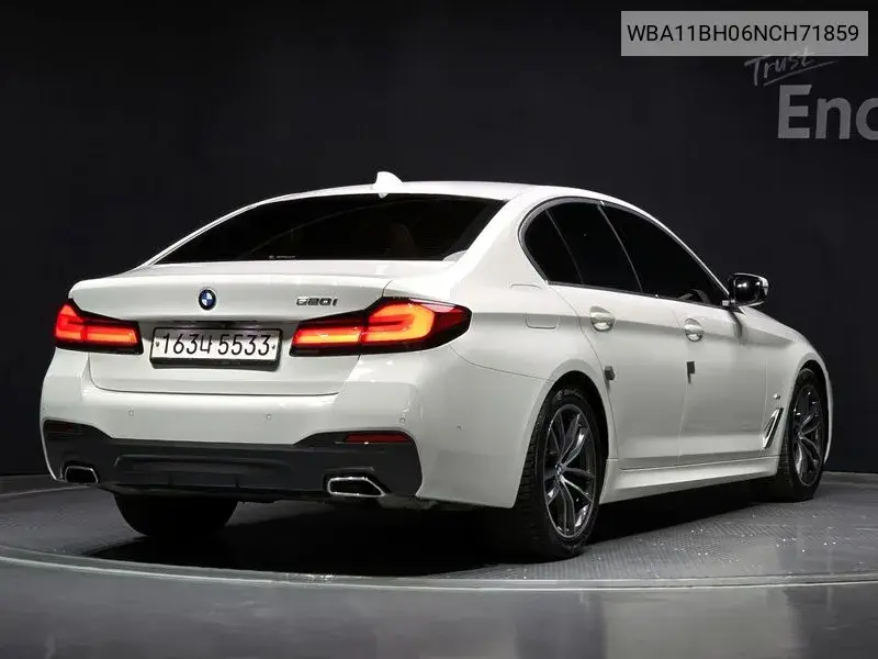 5 Series (G30) 520I M Sports VIN: WBA11BH06NCH71859 Lot: 39640967