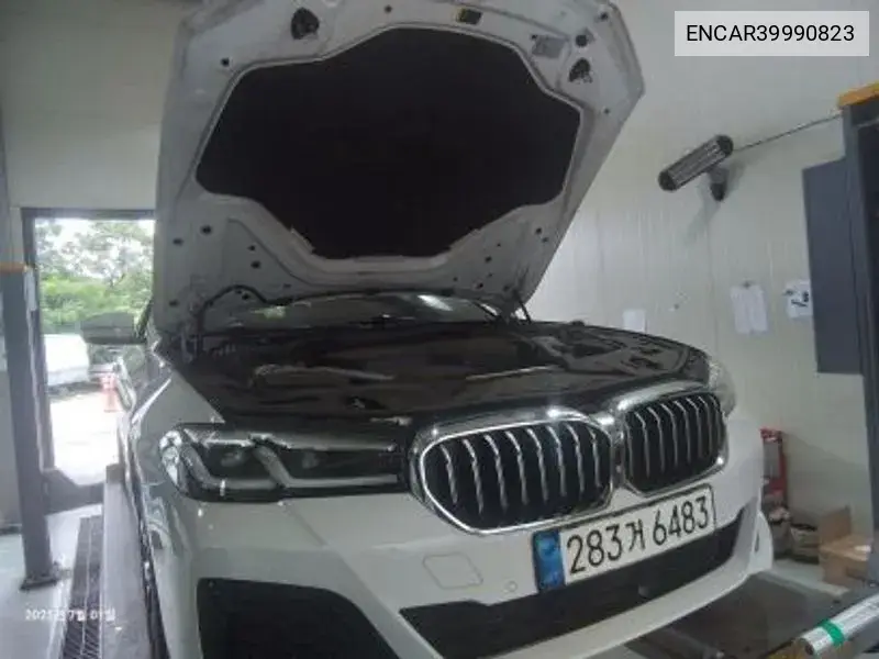 5 Series (G30) 530I xDrive M Sports VIN: ENCAR39990823 Lot: 39990823