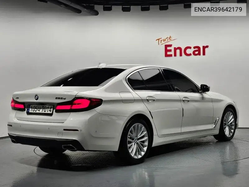 5 Series (G30) 523D xDrive Luxury VIN: ENCAR39642179 Lot: 39642179