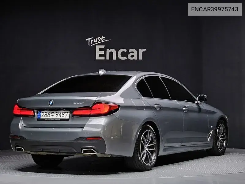 5 Series (G30) 520I M Sports VIN: ENCAR39975743 Lot: 39975743