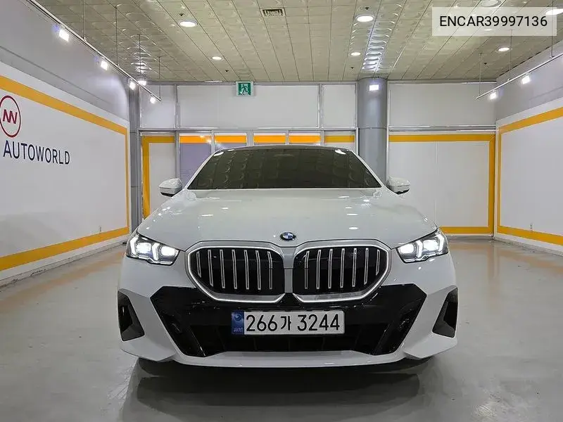 5 Series (G60) 530I xDrive M Sports VIN: ENCAR39997136 Lot: 39997136