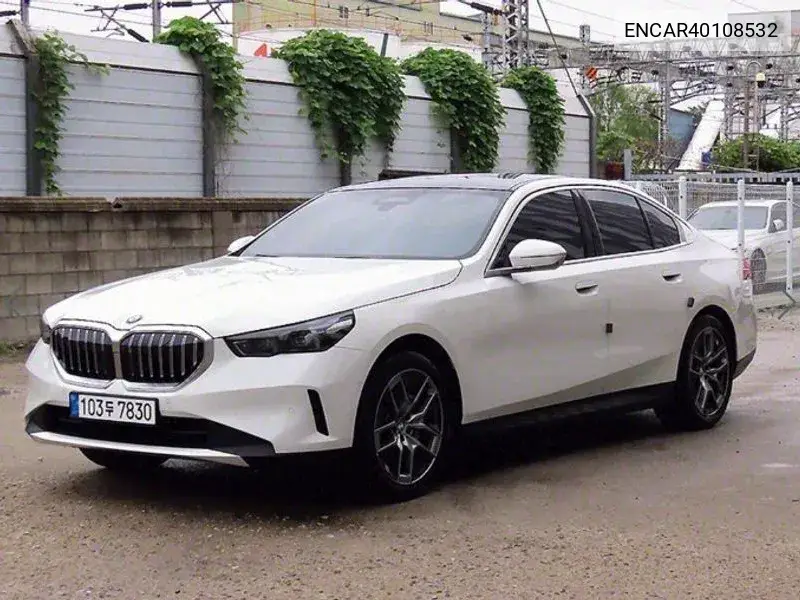 5 Series (G60) 530I xDrive VIN: ENCAR40108532 Lot: 40108532