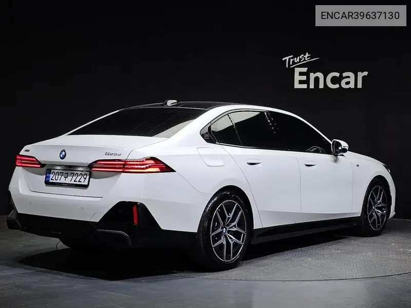 5 Series (G60) 523D xDrive M Sports VIN: ENCAR39637130 Lot: 39637130