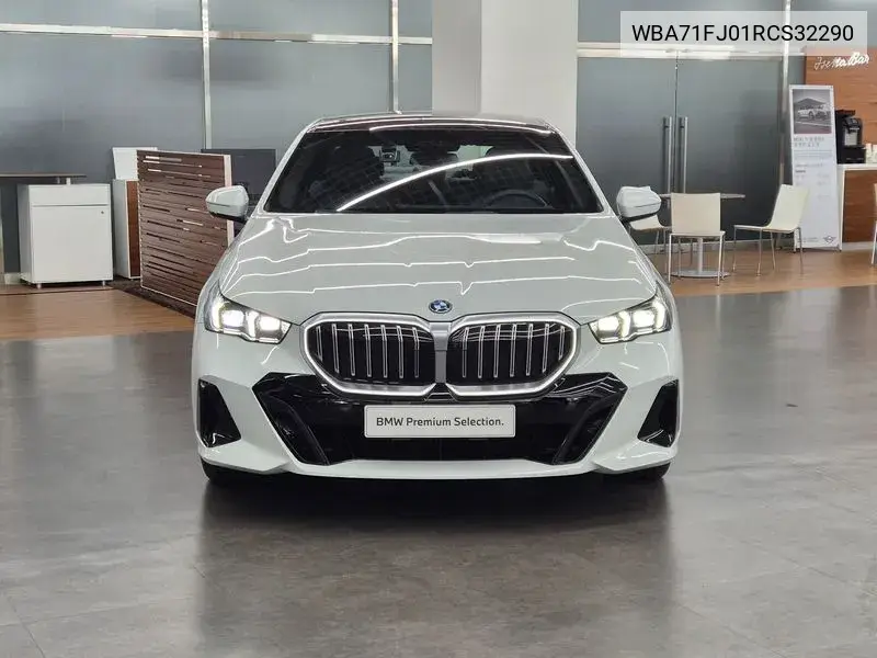 5 Series (G60) 530E M Sports VIN: WBA71FJ01RCS32290 Lot: 39937910
