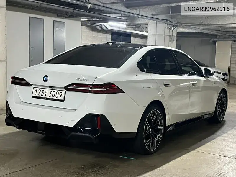 5 Series (G60) 530E VIN: ENCAR39962916 Lot: 39962916