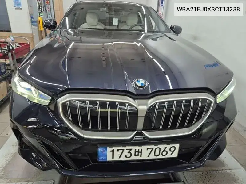 5 Series (G60) 520I M Sports VIN: WBA21FJ0XSCT13238 Lot: 39968955