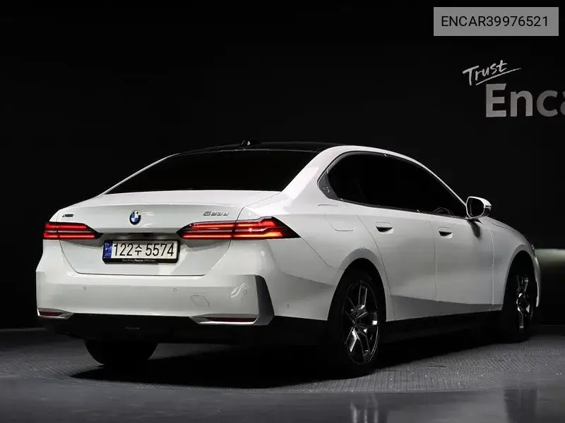 5 Series (G60) 523D xDrive VIN: ENCAR39976521 Lot: 39976521
