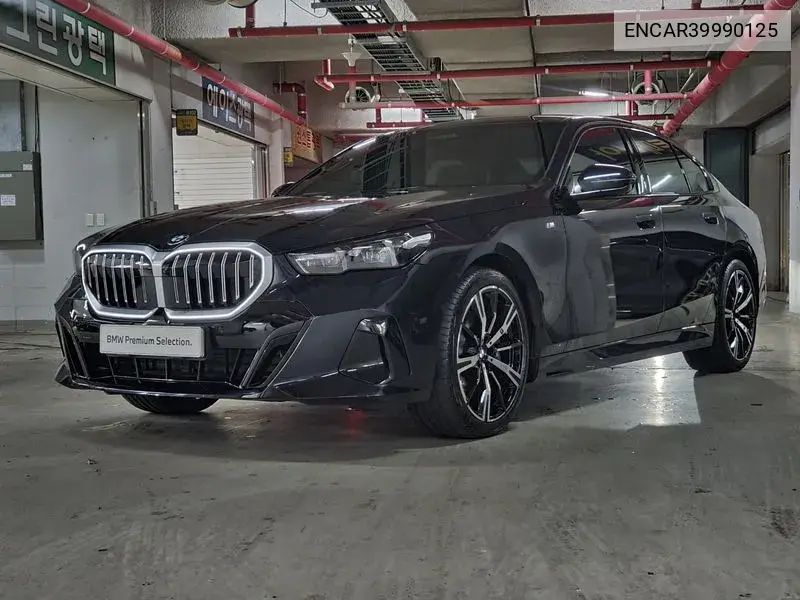 5 Series (G60) 530I xDrive M Sports VIN: ENCAR39990125 Lot: 39990125