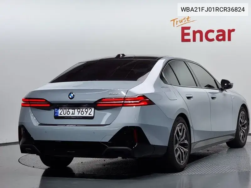 5 Series (G60) 520I M Sports VIN: WBA21FJ01RCR36824 Lot: 40008399