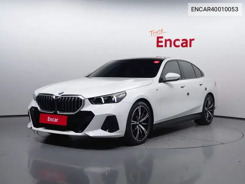 5 Series (G60) 530I xDrive M Sports VIN: ENCAR40010053 Lot: 40010053