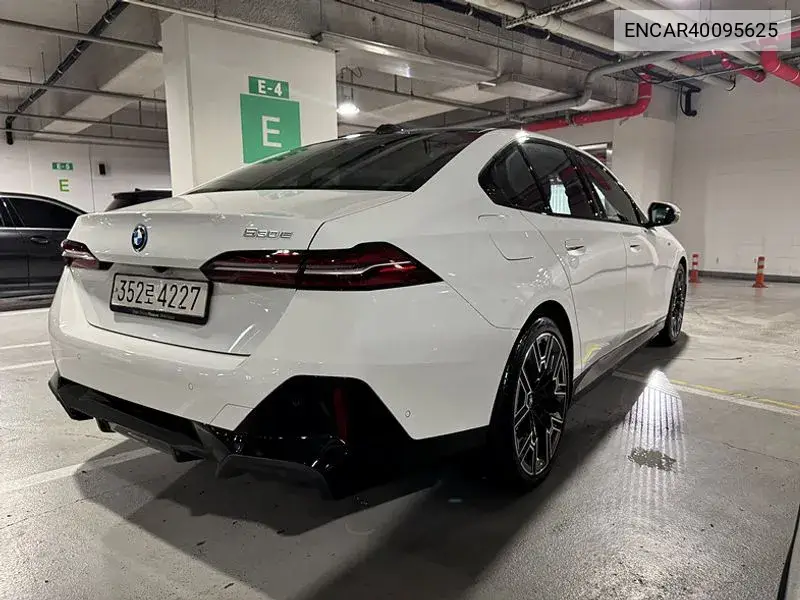5 Series (G60) 530E M Sports VIN: ENCAR40095625 Lot: 40095625