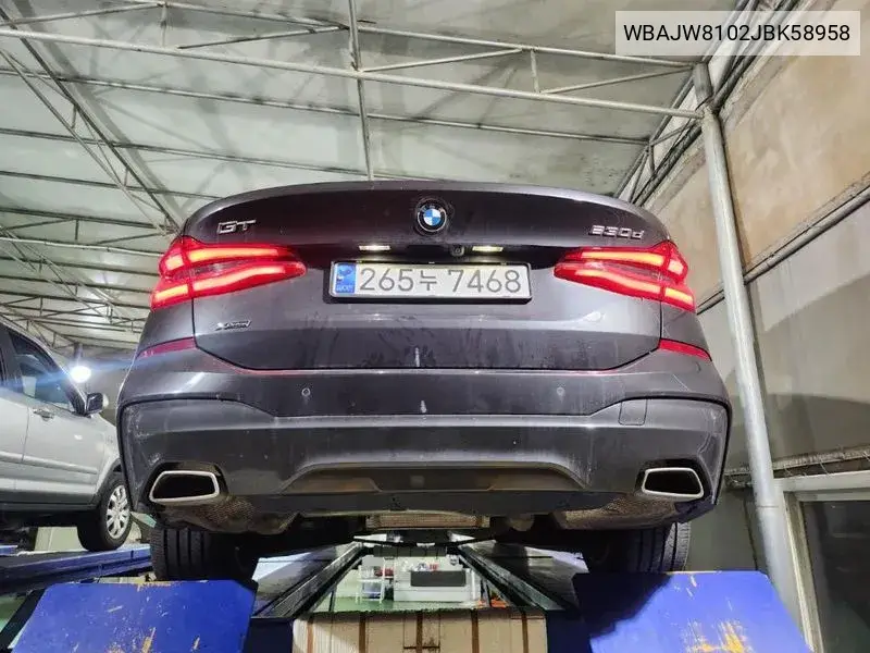 6 Series Gt (G32) 630D xDrive M Sports VIN: WBAJW8102JBK58958 Lot: 39968038