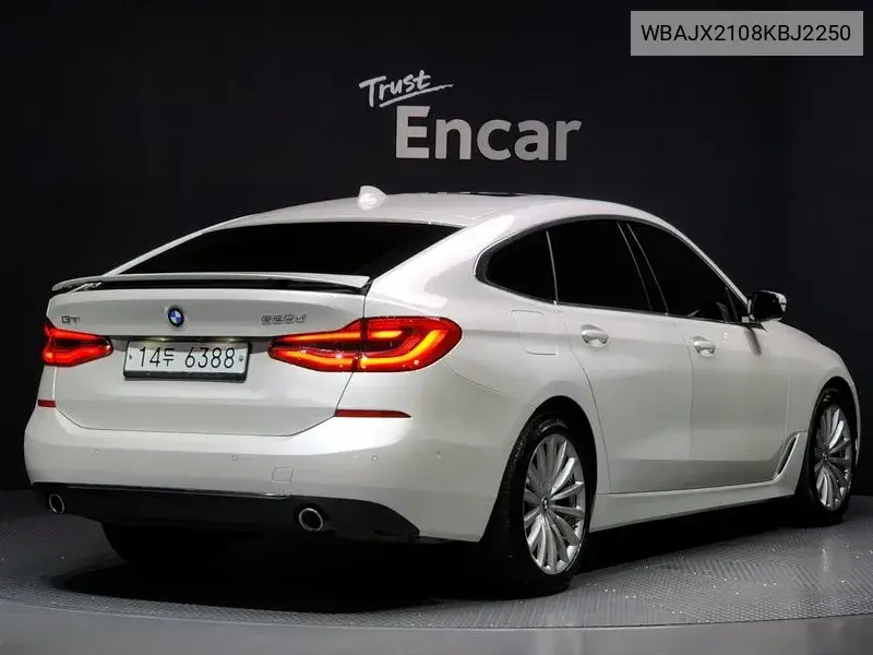 6 Series Gt (G32) 620D Luxury VIN: WBAJX2108KBJ2250 Lot: 39920343