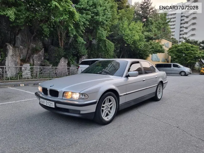 7 Series 735I E38 VIN: ENCAR37072028 Lot: 37072028