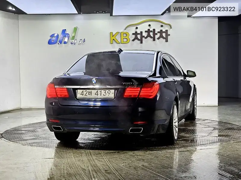 7 Series (F01) 740Li VIN: WBAKB4101BC923322 Lot: 39631842