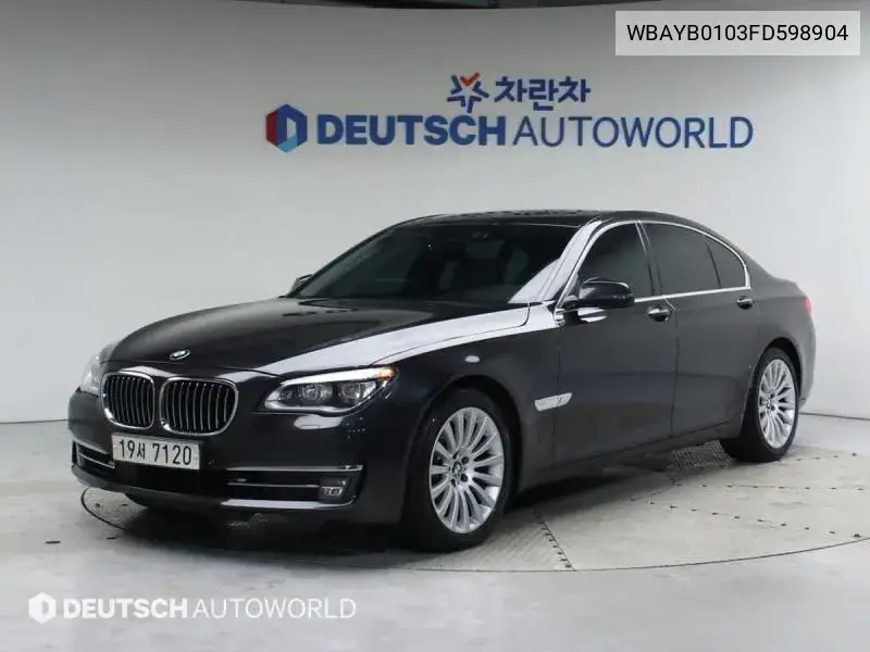 7 Series (F01) 740D xDrive VIN: WBAYB0103FD598904 Lot: 39026805