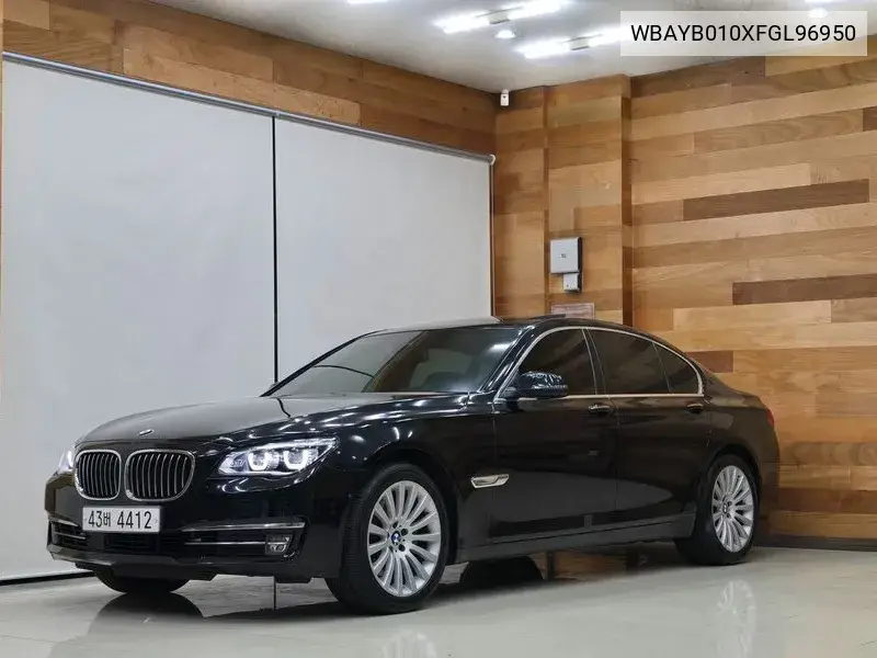7 Series (F01) 740D xDrive VIN: WBAYB010XFGL96950 Lot: 39637769