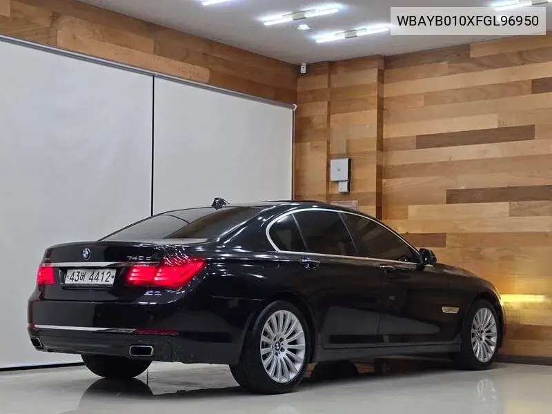 7 Series (F01) 740D xDrive VIN: WBAYB010XFGL96950 Lot: 39637769