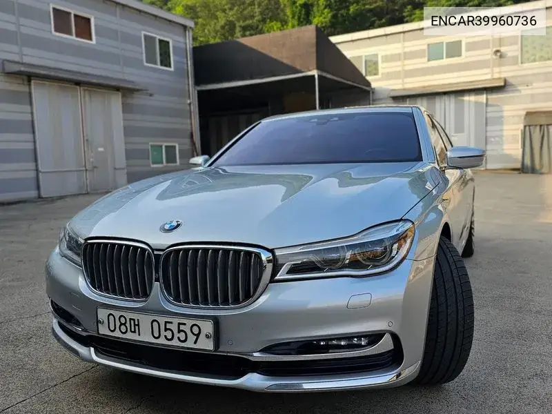 7 Series (G11) 750Li xDrive VIN: ENCAR39960736 Lot: 39960736