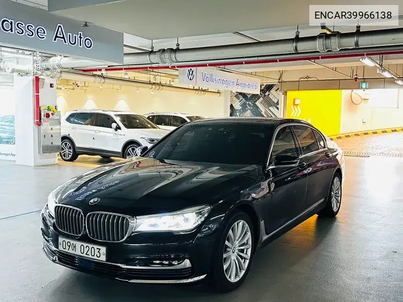 7 Series (G11) 740Li xDrive VIN: ENCAR39966138 Lot: 39966138