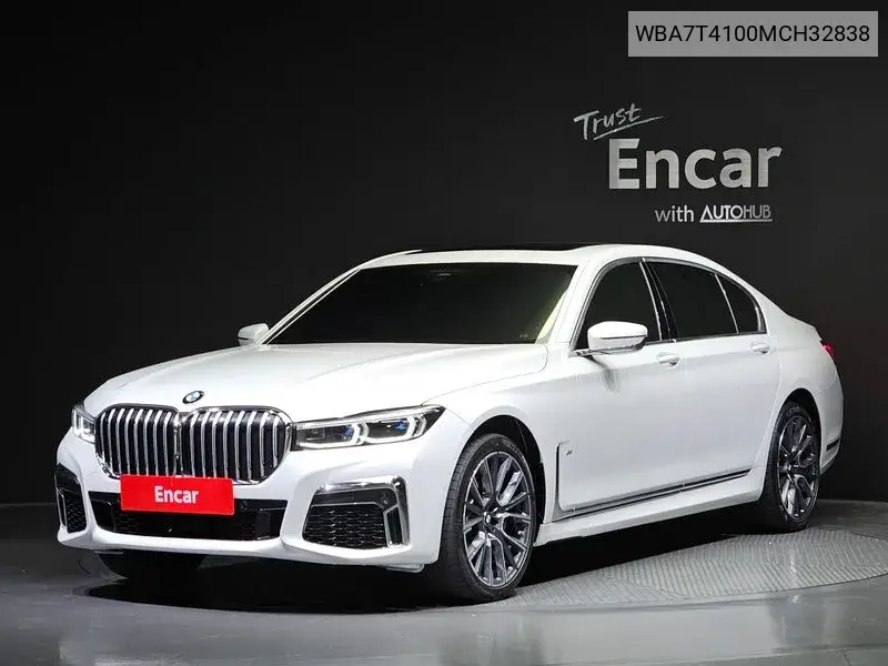 7 Series (G11) 740Li xDrive M Sports VIN: WBA7T4100MCH32838 Lot: 39640215