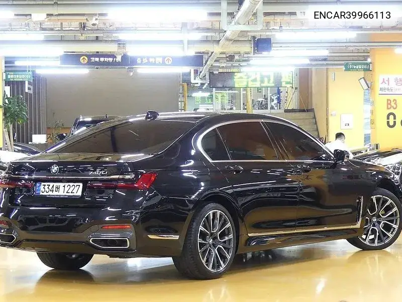 7 Series (G11) 740Li xDrive M Sports VIN: ENCAR39966113 Lot: 39966113