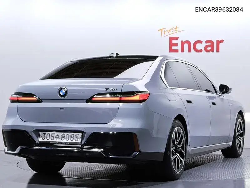 7 Series (G70) 740I Sdrive M Sports VIN: ENCAR39632084 Lot: 39632084