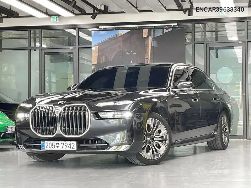 7 Series (G70) 740I Sdrive Design Pure Excellence VIN: ENCAR39633340 Lot: 39633340