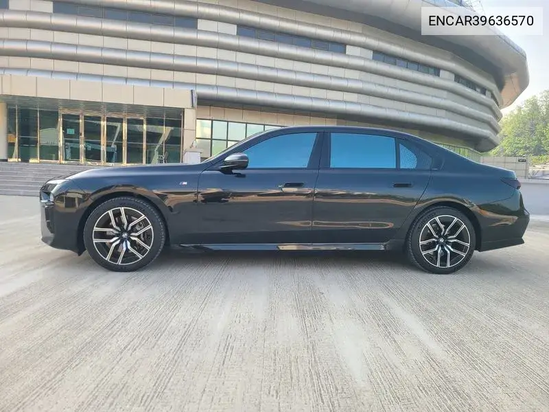 7 Series (G70) 740I Sdrive M Sports VIN: ENCAR39636570 Lot: 39636570