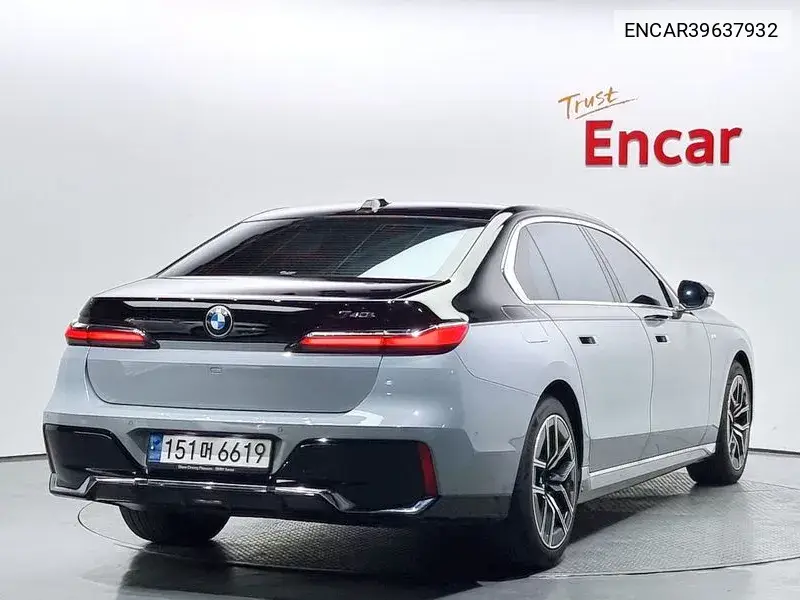 7 Series (G70) 740I Sdrive M Sports VIN: ENCAR39637932 Lot: 39637932