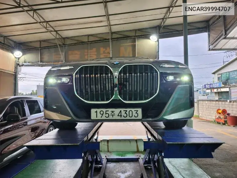 7 Series (G70) 740I Sdrive M Sports VIN: ENCAR39994707 Lot: 39994707