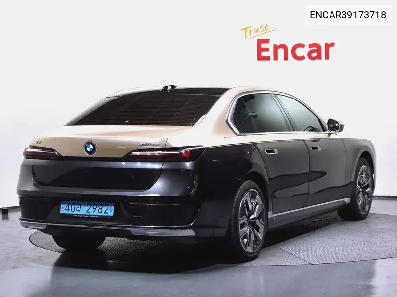 I7 (G70) xDrive 60 Design Pure Excellence VIN: WBY51EJ07PCN17737 Lot: 39173718