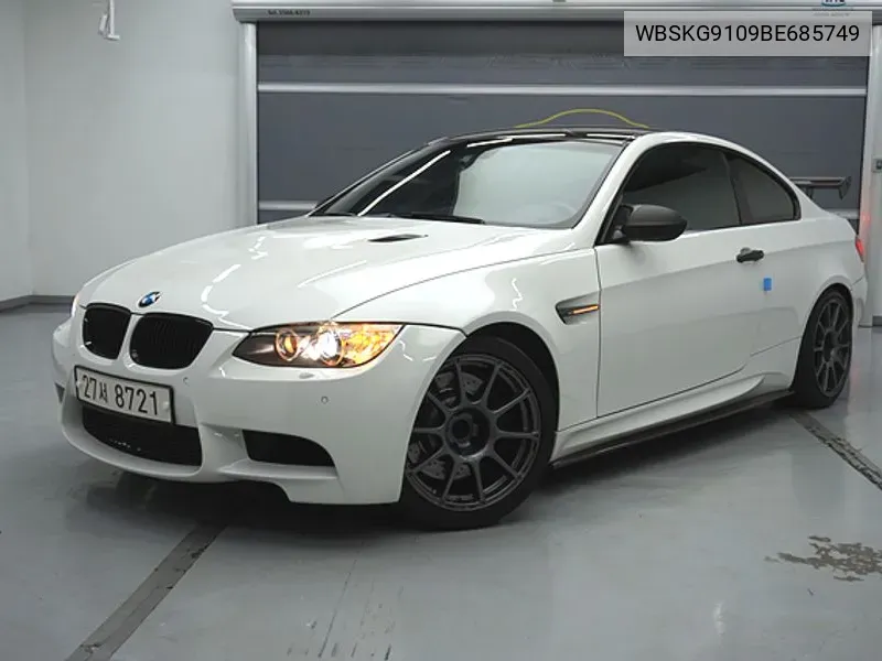 M3 (E90) M3 Coupe VIN: WBSKG9109BE685749 Lot: 38295716