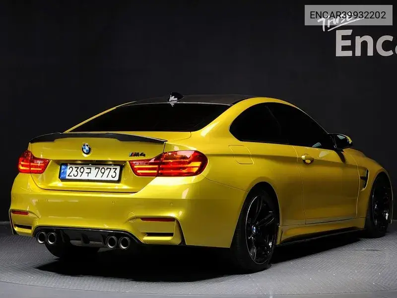 M4 (F82) M4 Coupe VIN: ENCAR39932202 Lot: 39932202