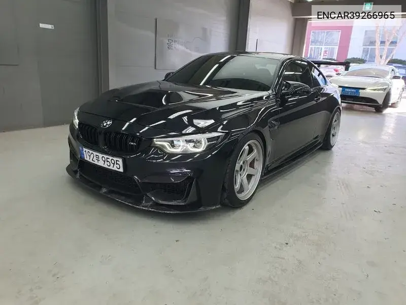 M4 (F82) M4 Coupe Competition VIN: ENCAR39266965 Lot: 39266965