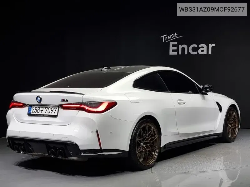 M4 (G82)M4 Competition VIN: WBS31AZ09MCF92677 Lot: 37816202