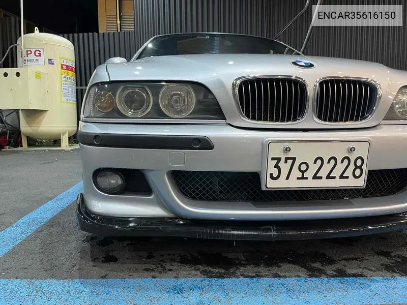 M5 (E39) M5 Sedan VIN: ENCAR35616150 Lot: 35616150