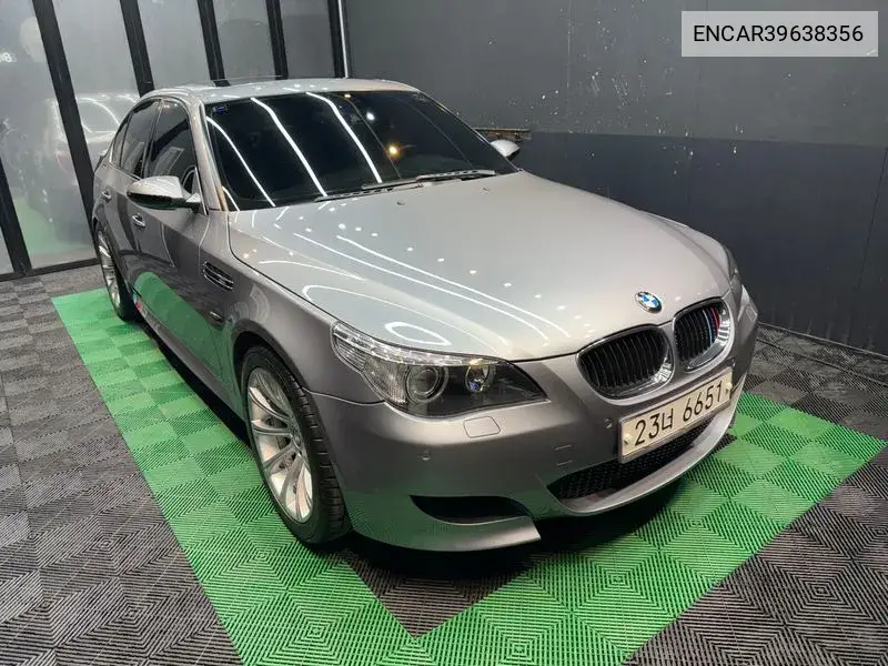 M5 (E60) M5 Sedan VIN: ENCAR39638356 Lot: 39638356