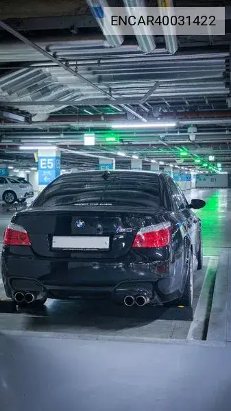 M5 (E60) M5 Sedan VIN: ENCAR40031422 Lot: 40031422