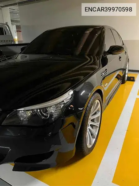 M5 (E60) M5 Sedan VIN: ENCAR39970598 Lot: 39970598