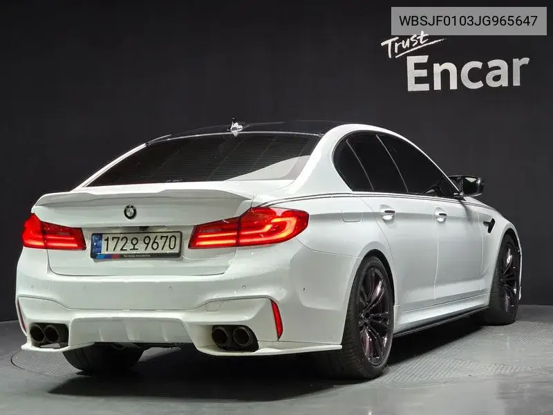M5 (F90) M5 Sedan VIN: WBSJF0103JG965647 Lot: 39330696