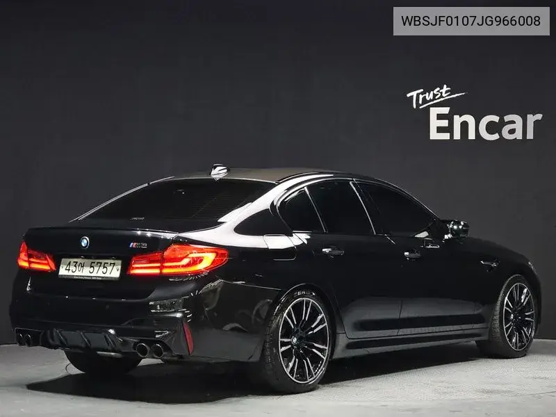 M5 (F90) M5 Sedan VIN: WBSJF0107JG966008 Lot: 39935080