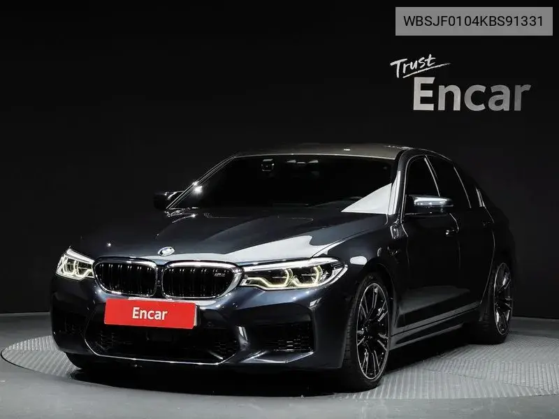 M5 (F90) M5 Sedan VIN: WBSJF0104KBS91331 Lot: 39403182