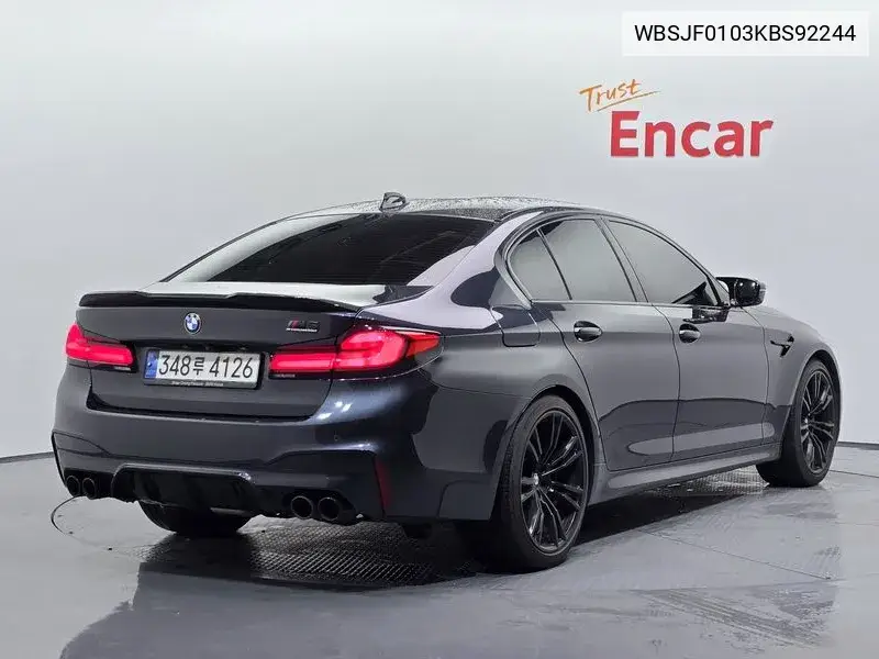 M5 (F90) M5 Sedan VIN: WBSJF0103KBS92244 Lot: 39907964