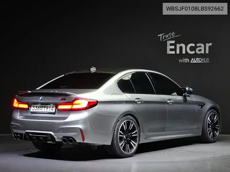 M5 (F90) M5 Sedan VIN: WBSJF0108LBS92662 Lot: 40003109