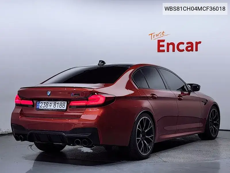 M5 (F90) M5 Sedan Competition VIN: WBS81CH04MCF36018 Lot: 39967572