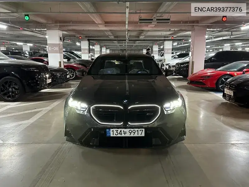 M5 (G90) M5 Sedan VIN: ENCAR39377376 Lot: 39377376