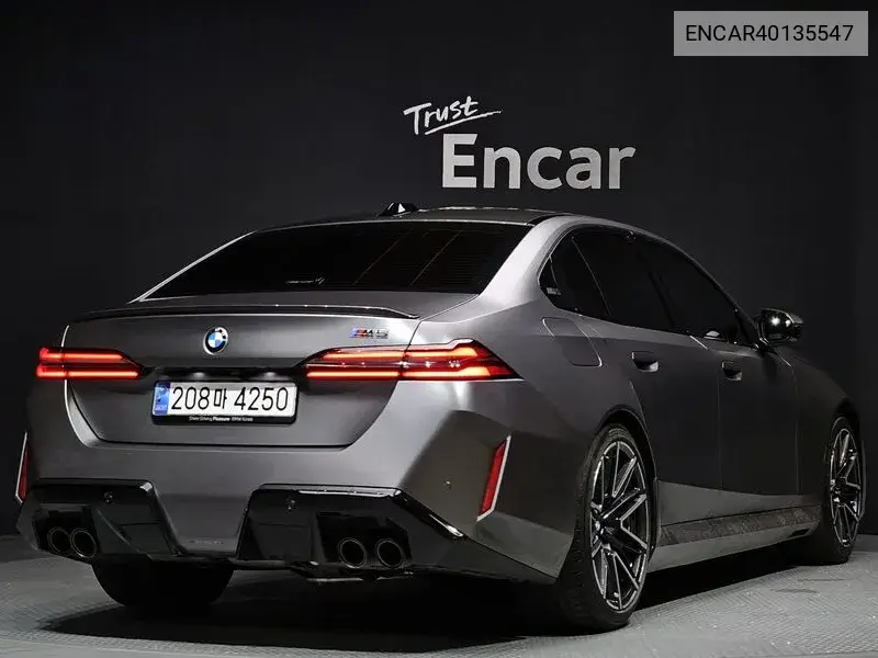 M5 (G90) M5 Sedan VIN: ENCAR40135547 Lot: 40135547